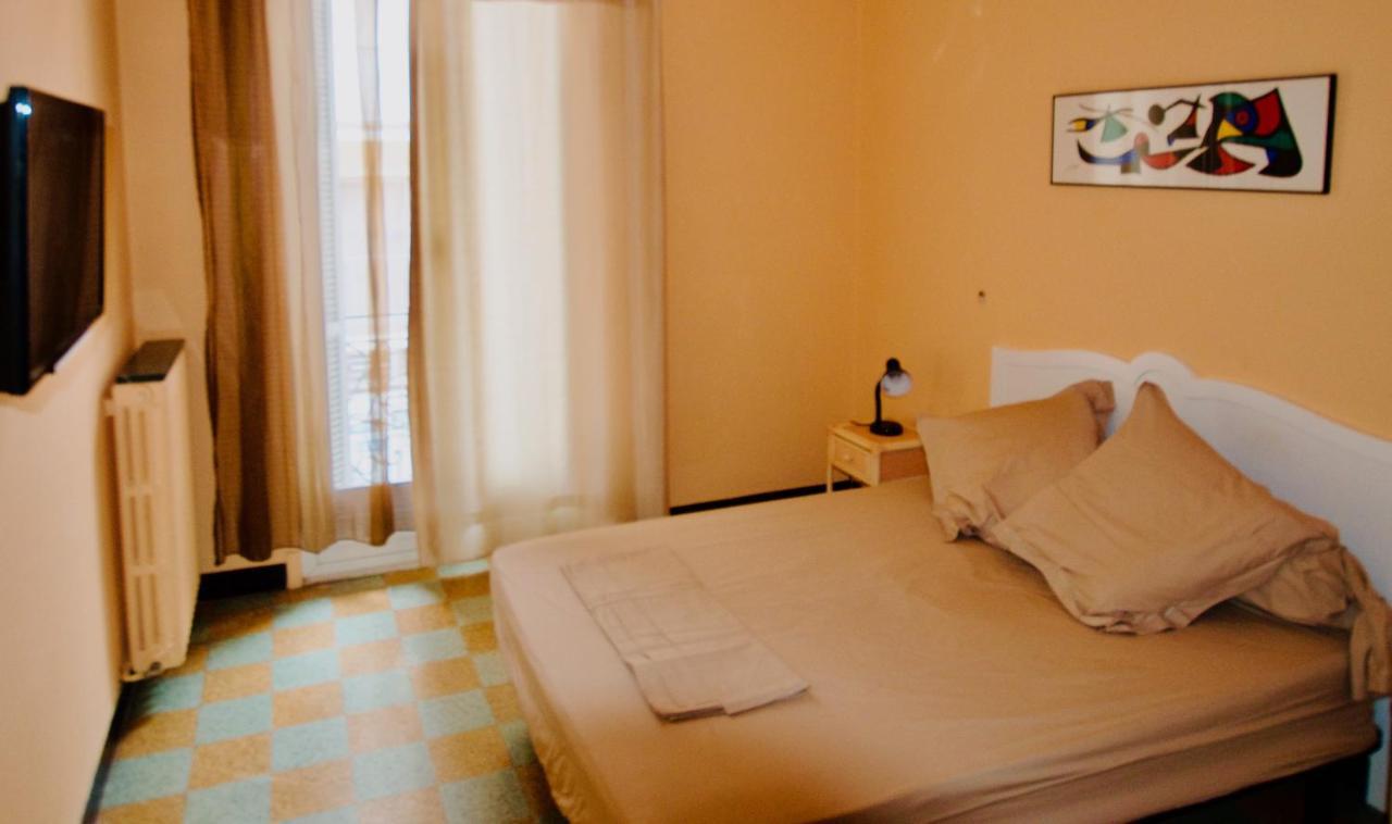 Appartement 2 Les Clematites ม็องตง ภายนอก รูปภาพ